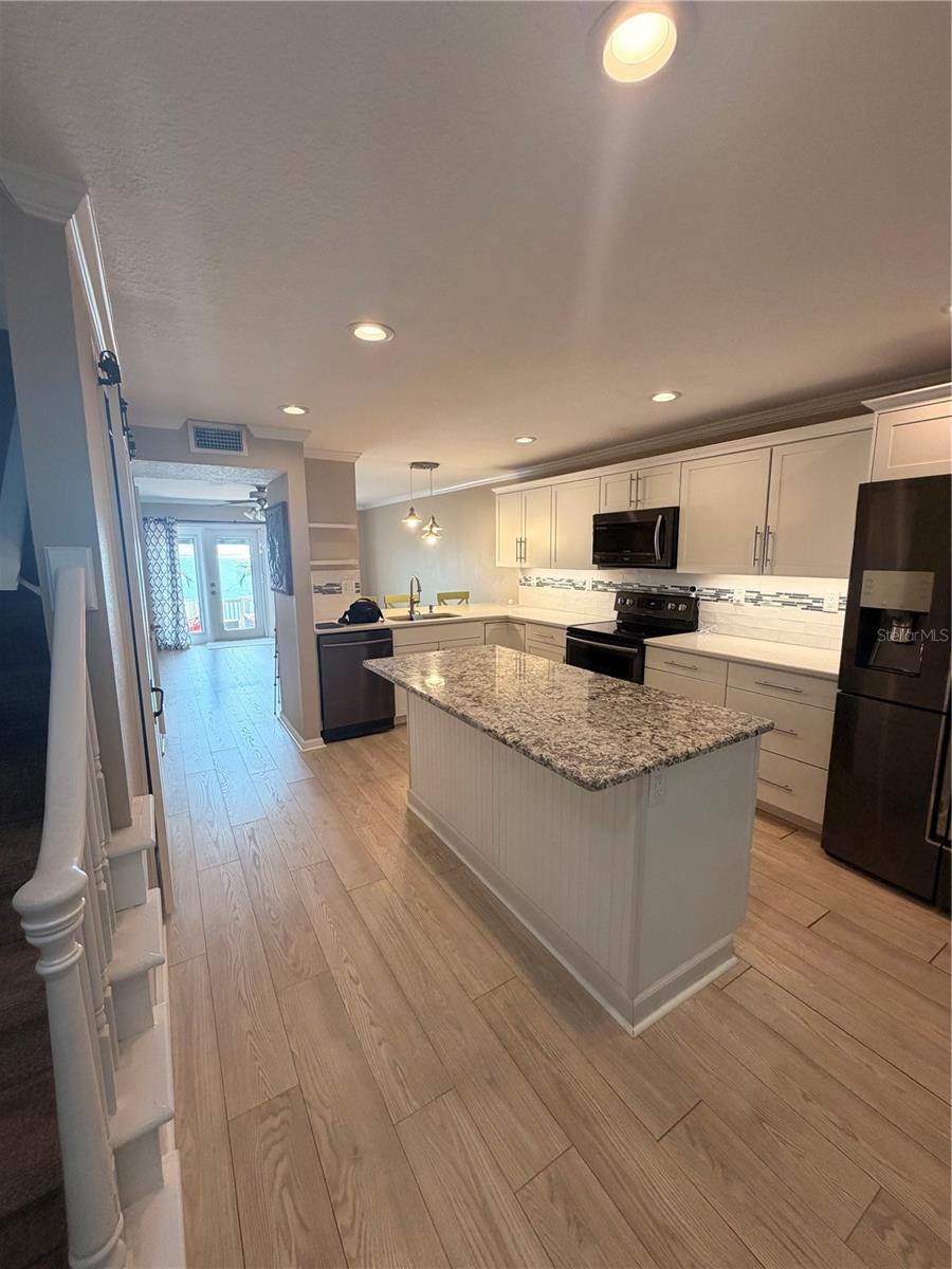 5050 COQUINA KEY DR SE — photo 4