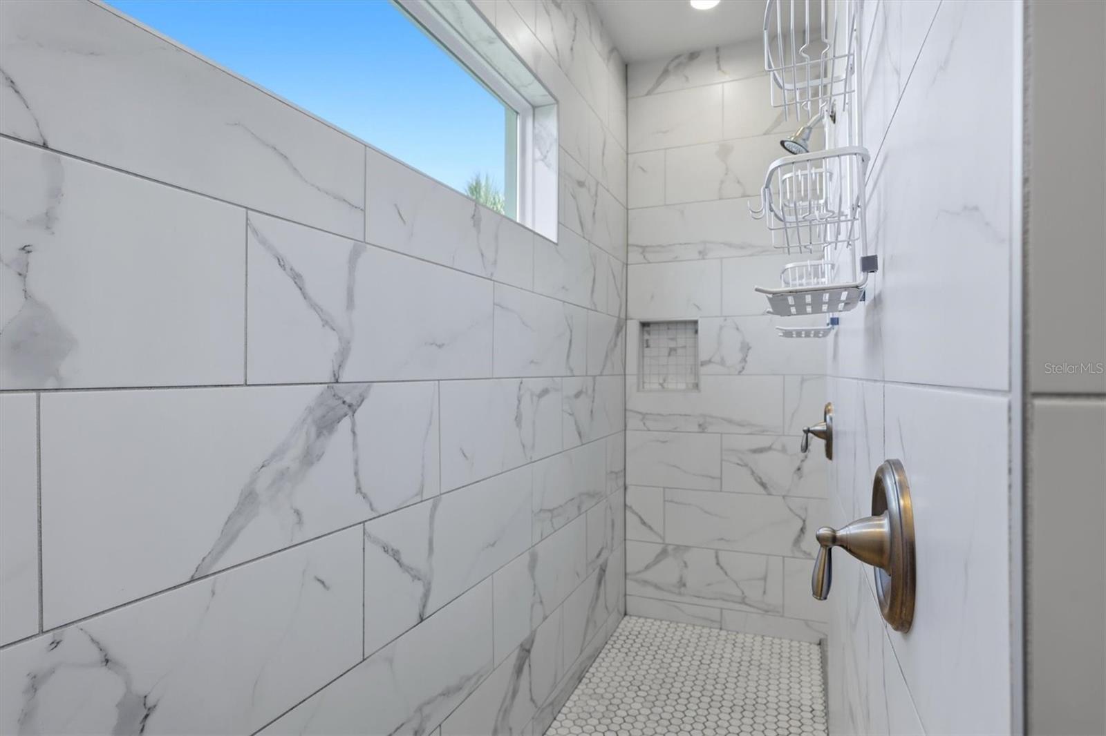 1914 KENNEDY CT — photo 30