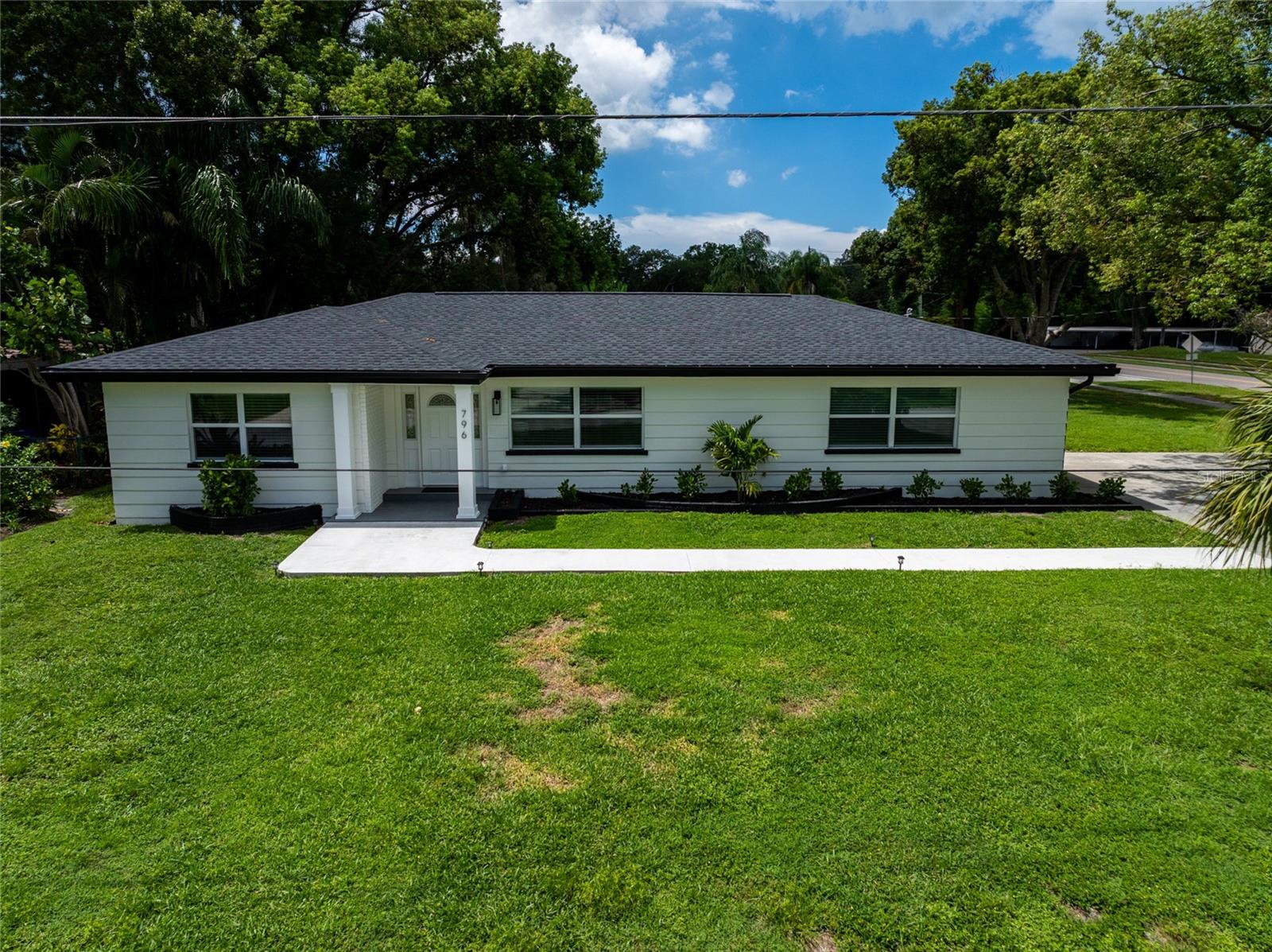 796 PINEWOOD DR — photo 36