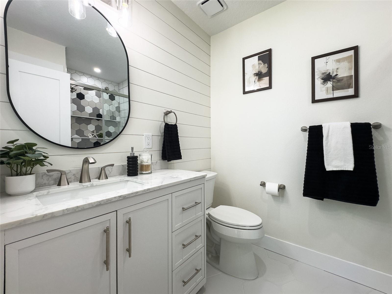 796 PINEWOOD DR — photo 22