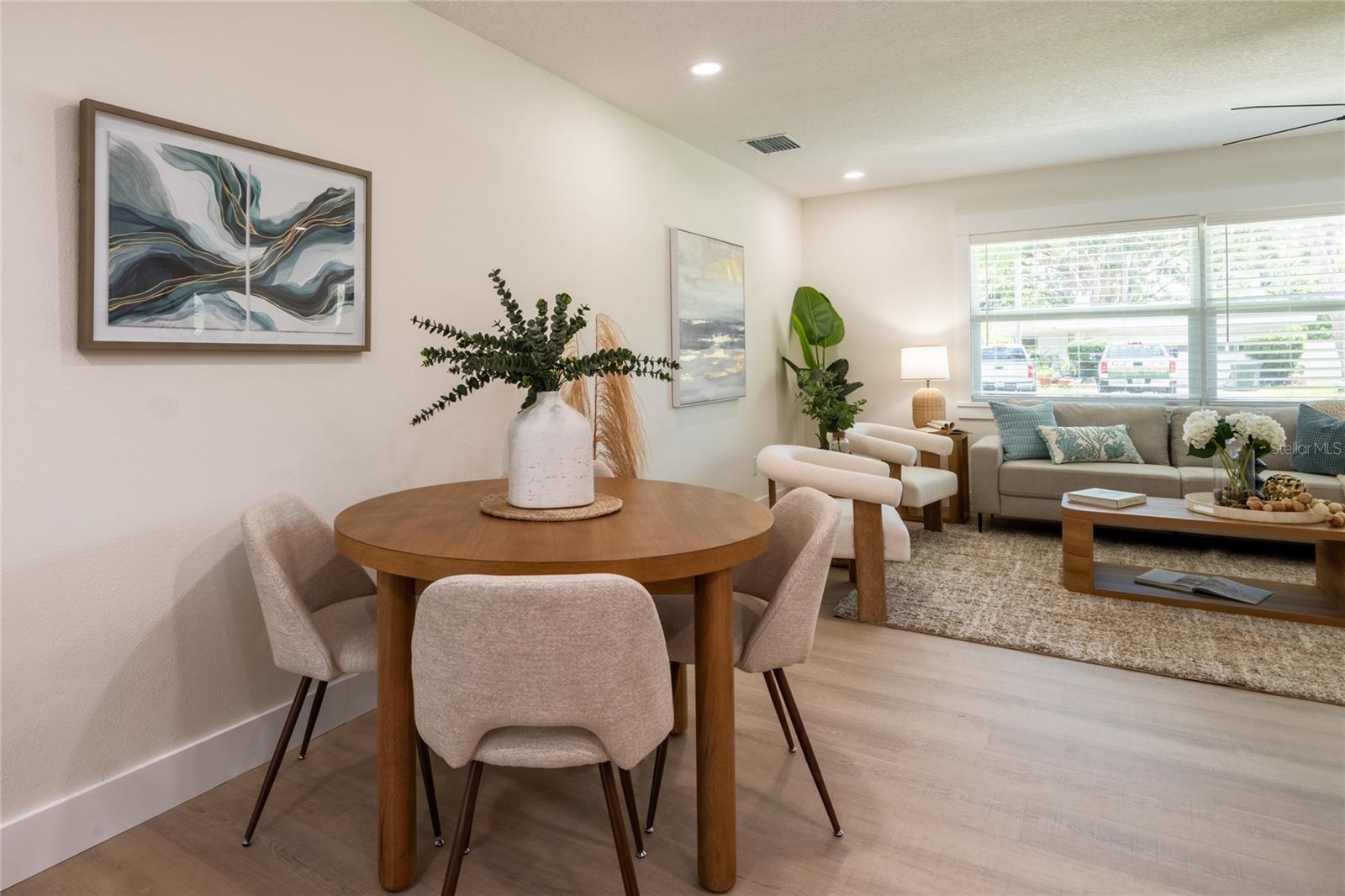 796 PINEWOOD DR — photo 12