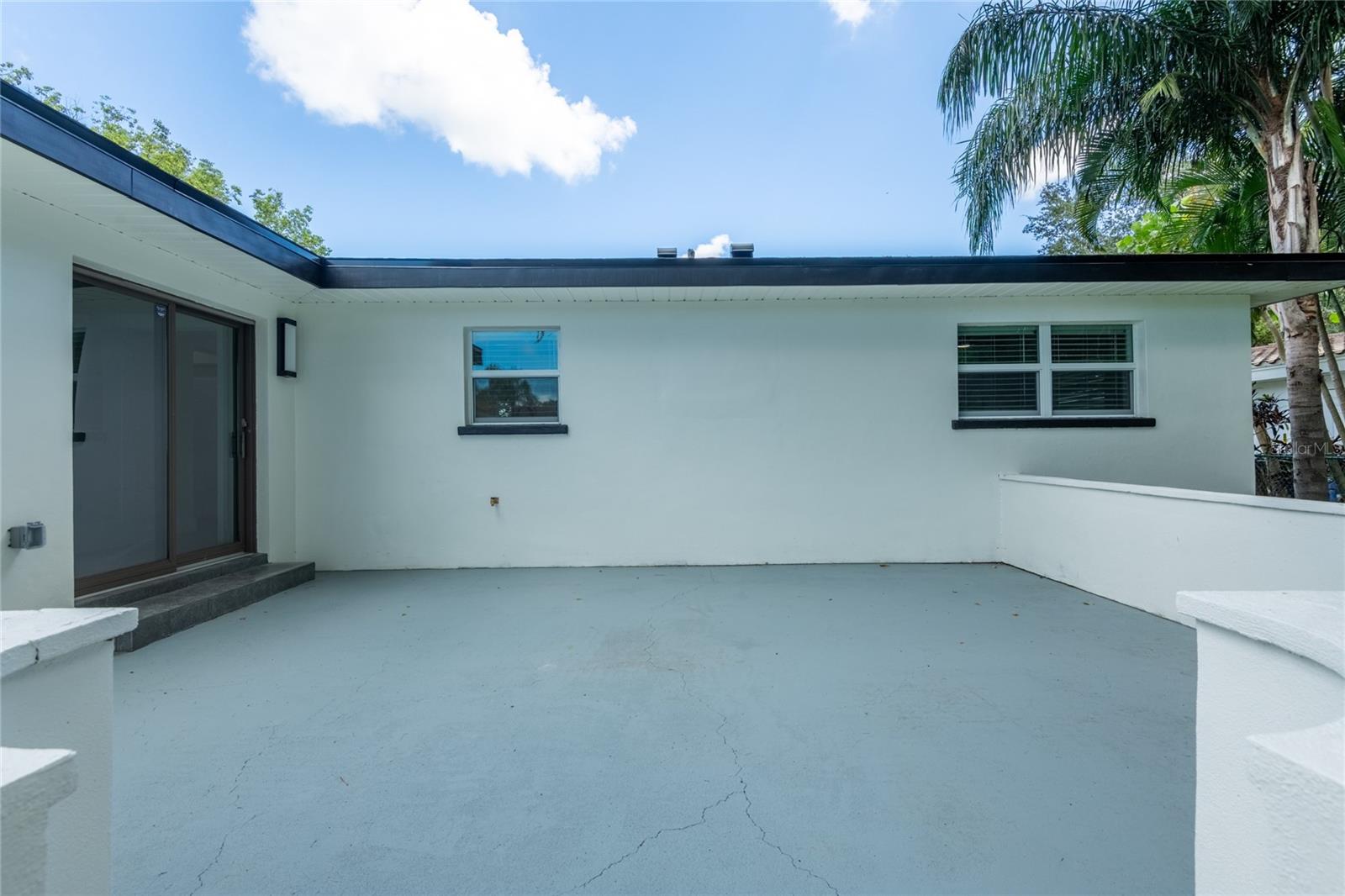 796 PINEWOOD DR — photo 26