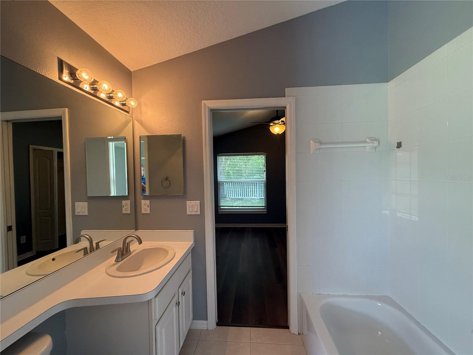 219 BAY ARBOR BLVD — photo 32