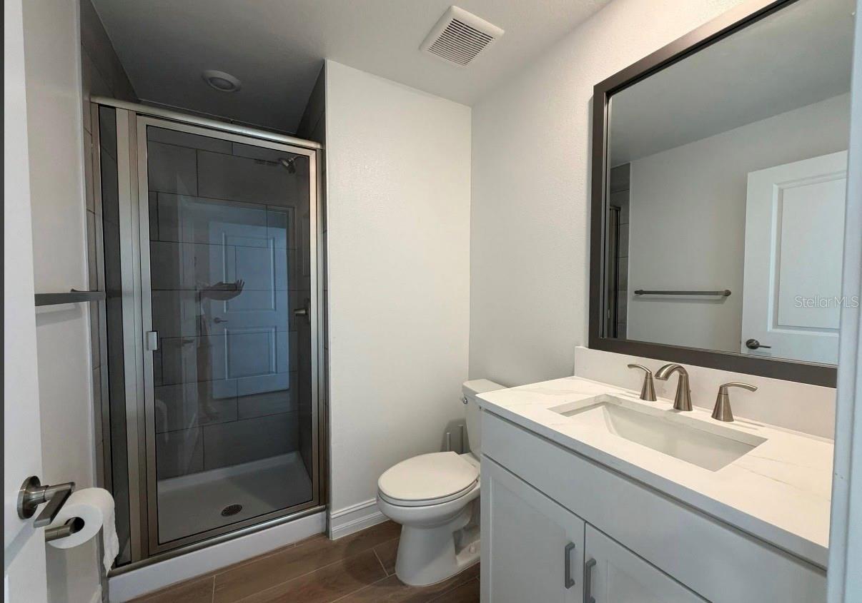 1523 W CHESTNUT ST — photo 13