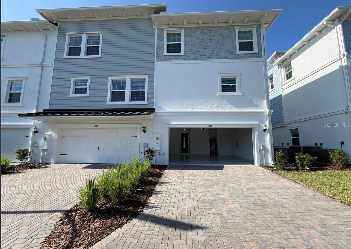 1523 W CHESTNUT ST — photo 16