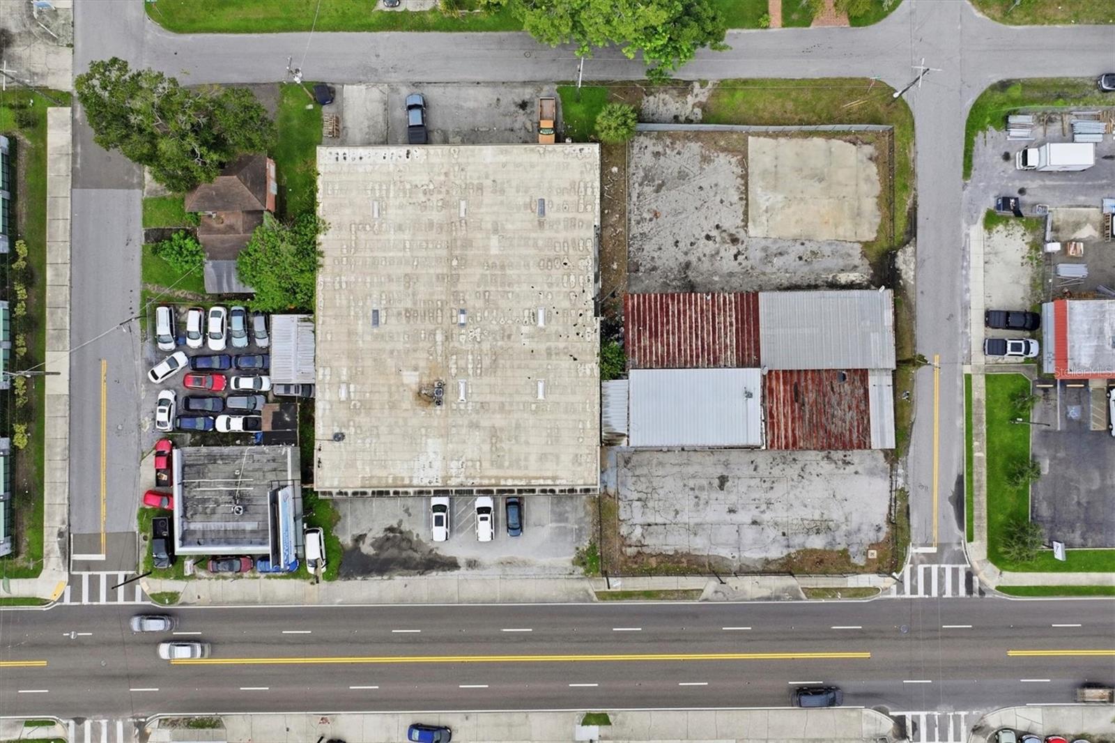 7310 N FLORIDA AVE — photo 13