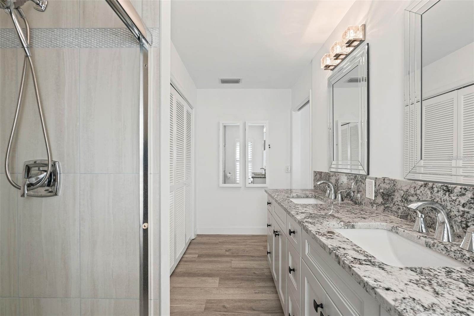 7215 WESTMORELAND DR — photo 13