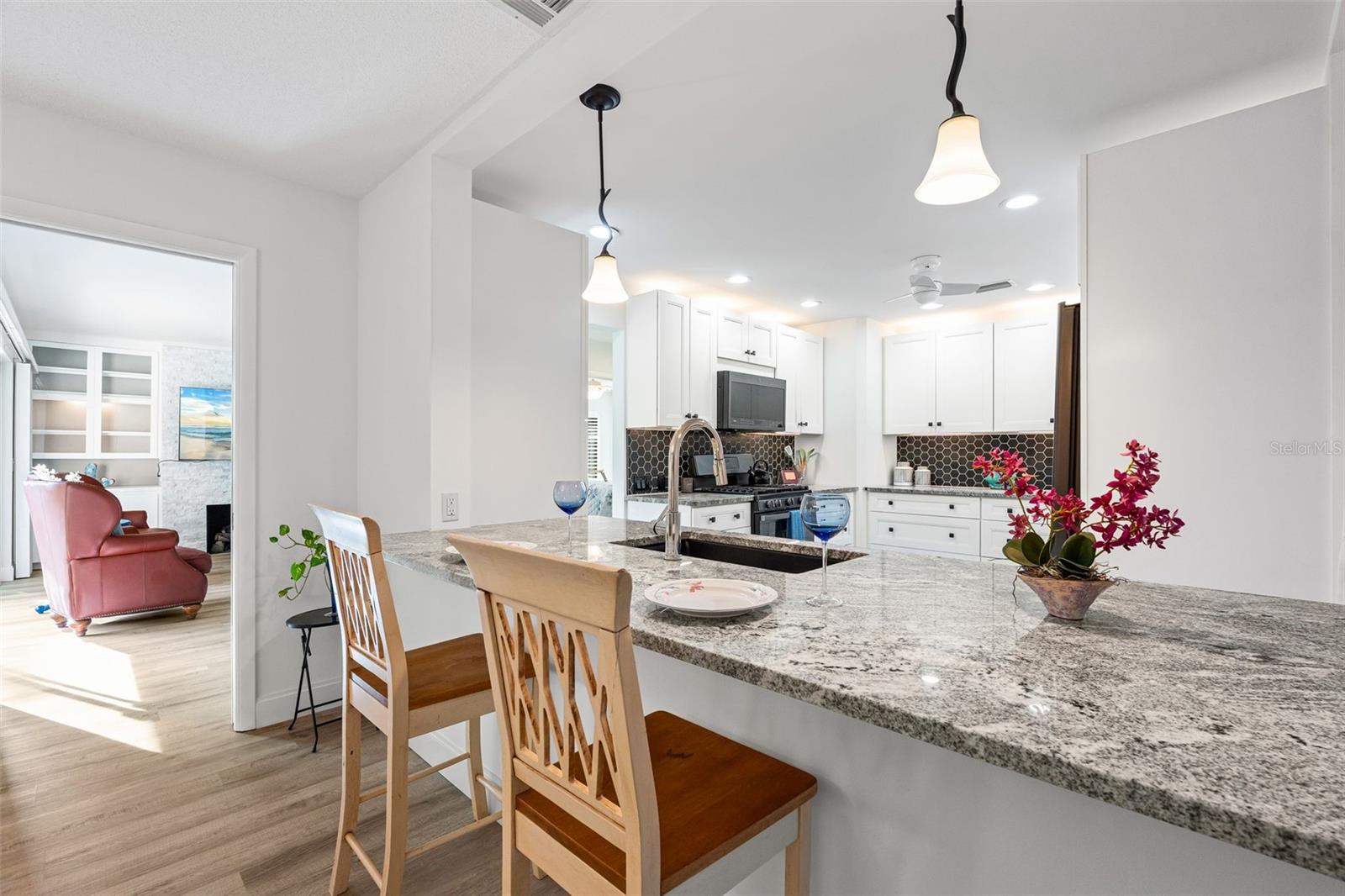 7215 WESTMORELAND DR — photo 21