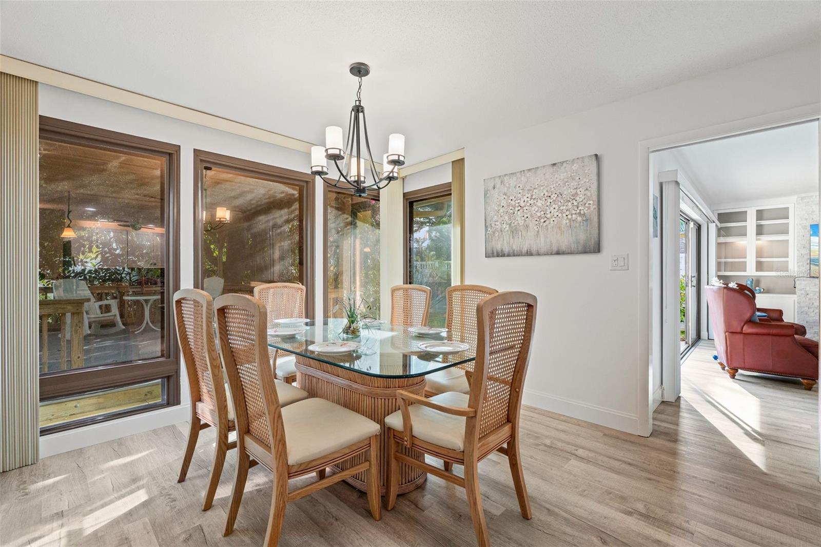 7215 WESTMORELAND DR — photo 19