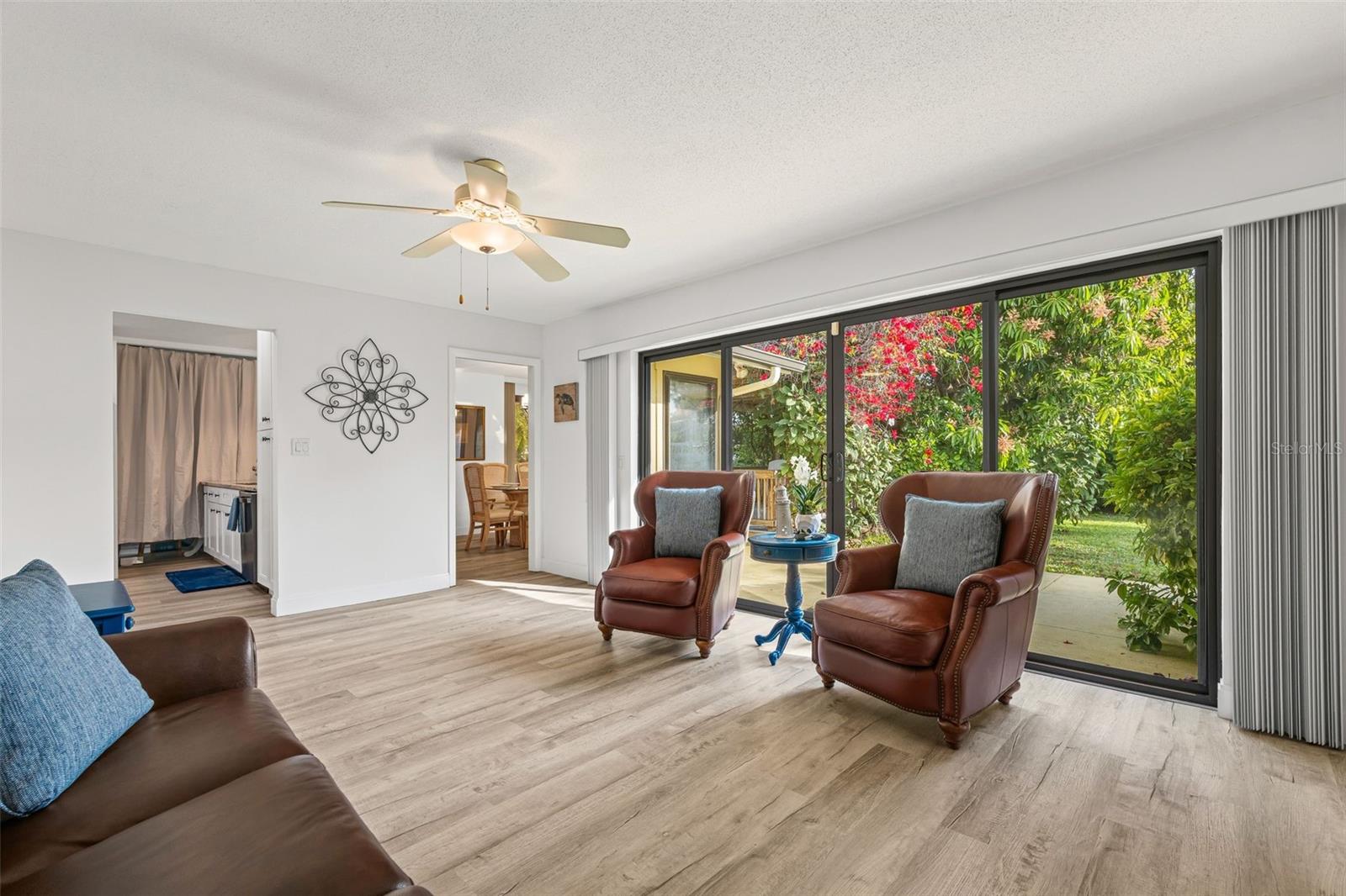 7215 WESTMORELAND DR — photo 9