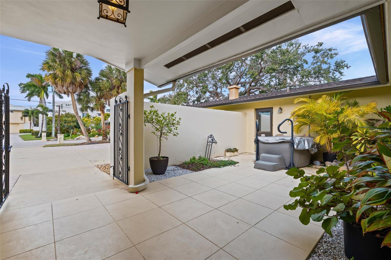 7215 WESTMORELAND DR — photo 4