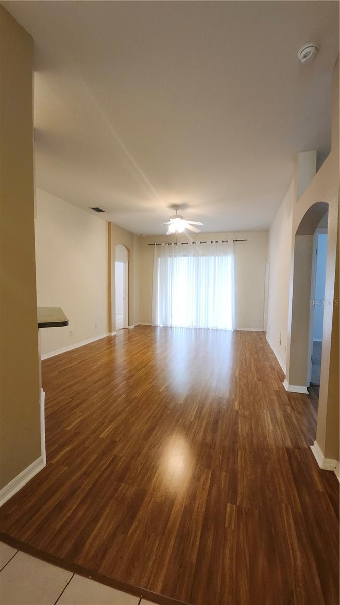 Home in VALRICO — photo 3