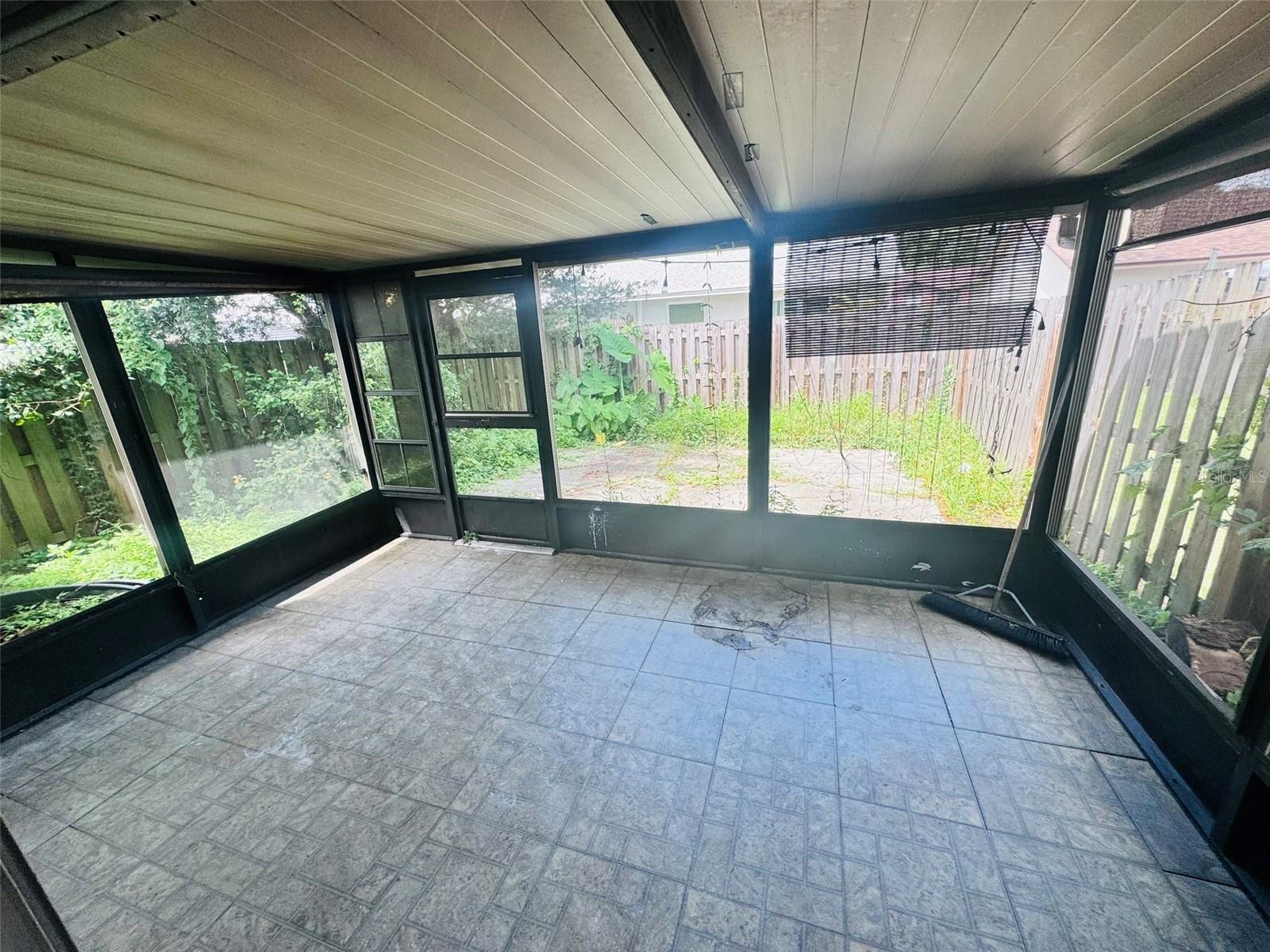 5151 GAINSVILLE DR — photo 19