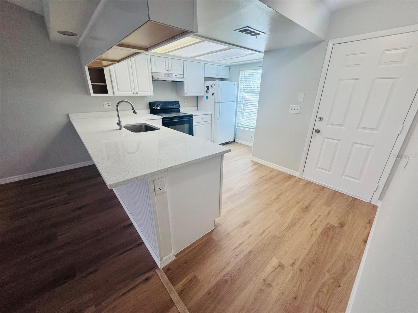 5151 GAINSVILLE DR — photo 5