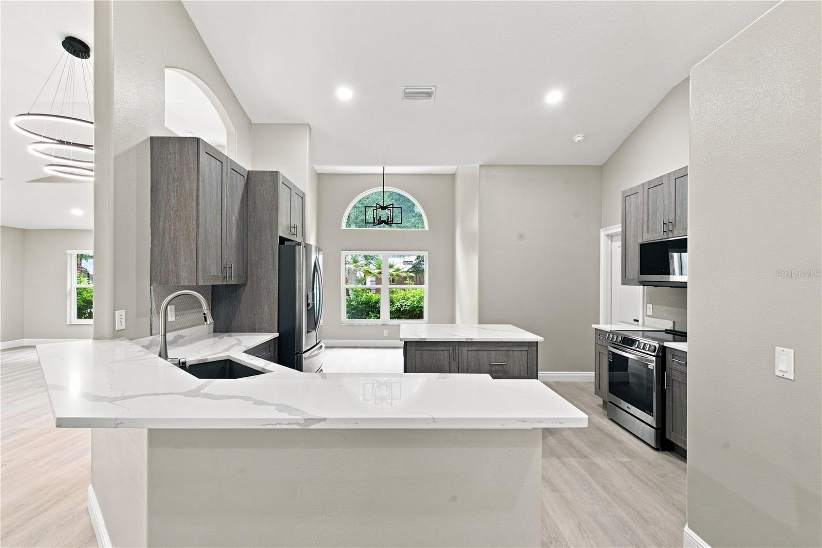 6137 WHIMBRELWOOD DR — photo 15