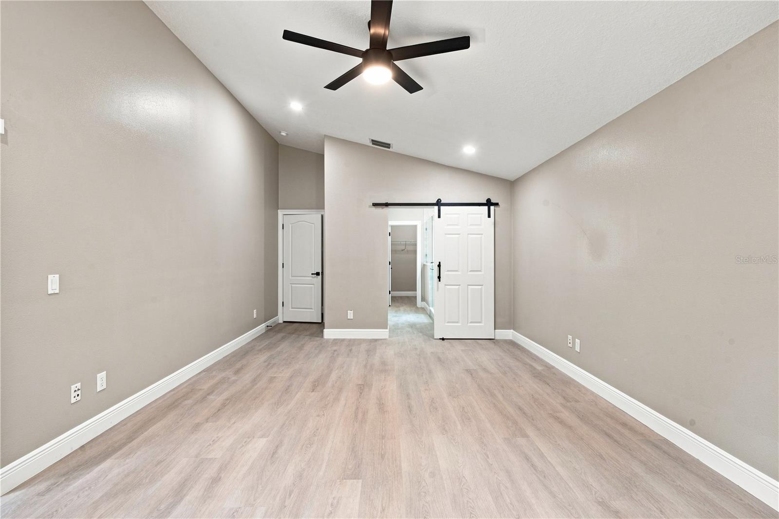 6137 WHIMBRELWOOD DR — photo 19