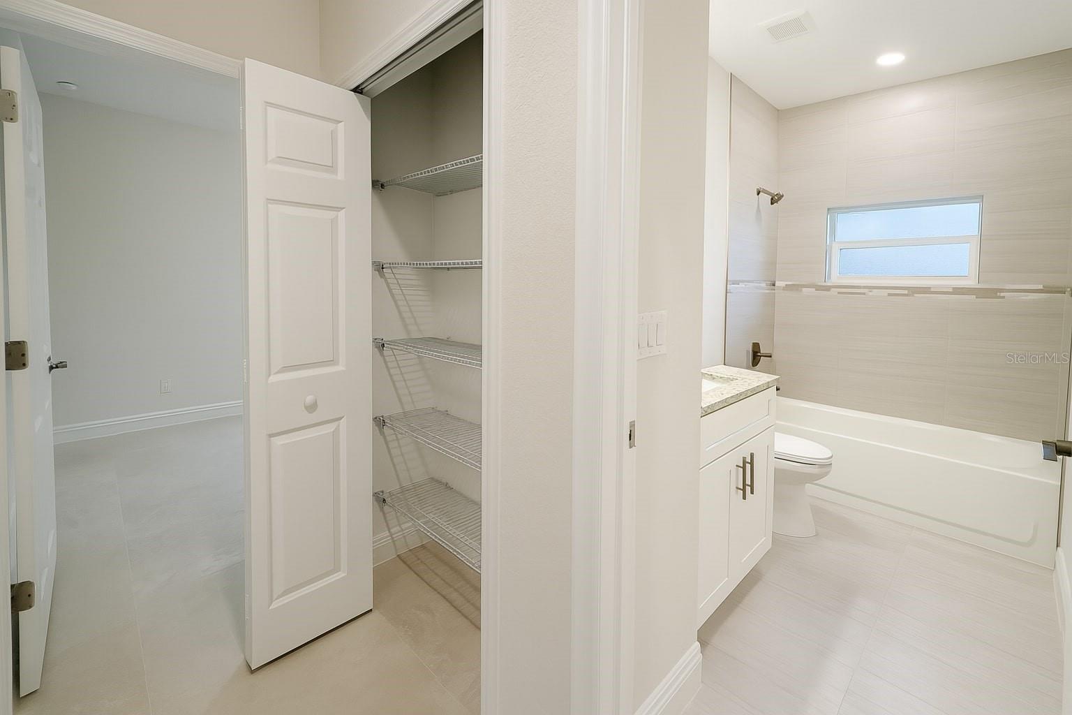 2722 NANETTE LN — photo 14