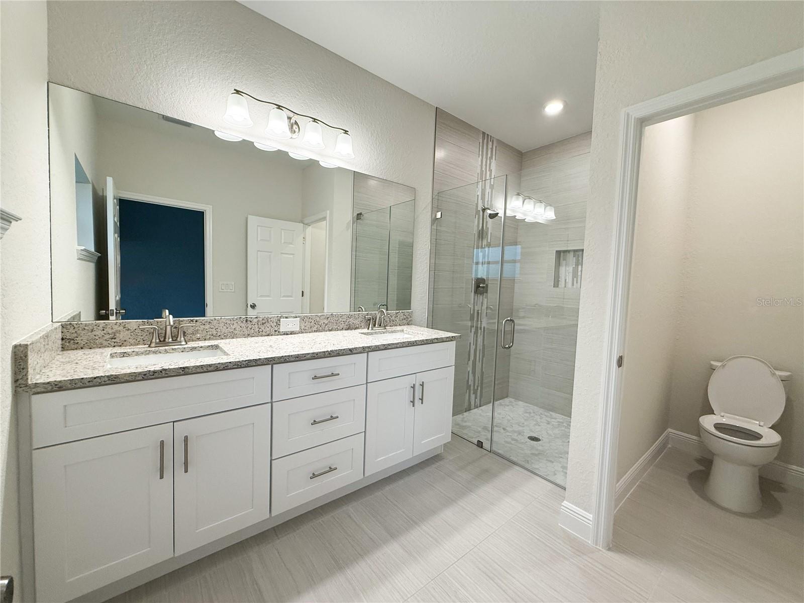 2722 NANETTE LN — photo 10