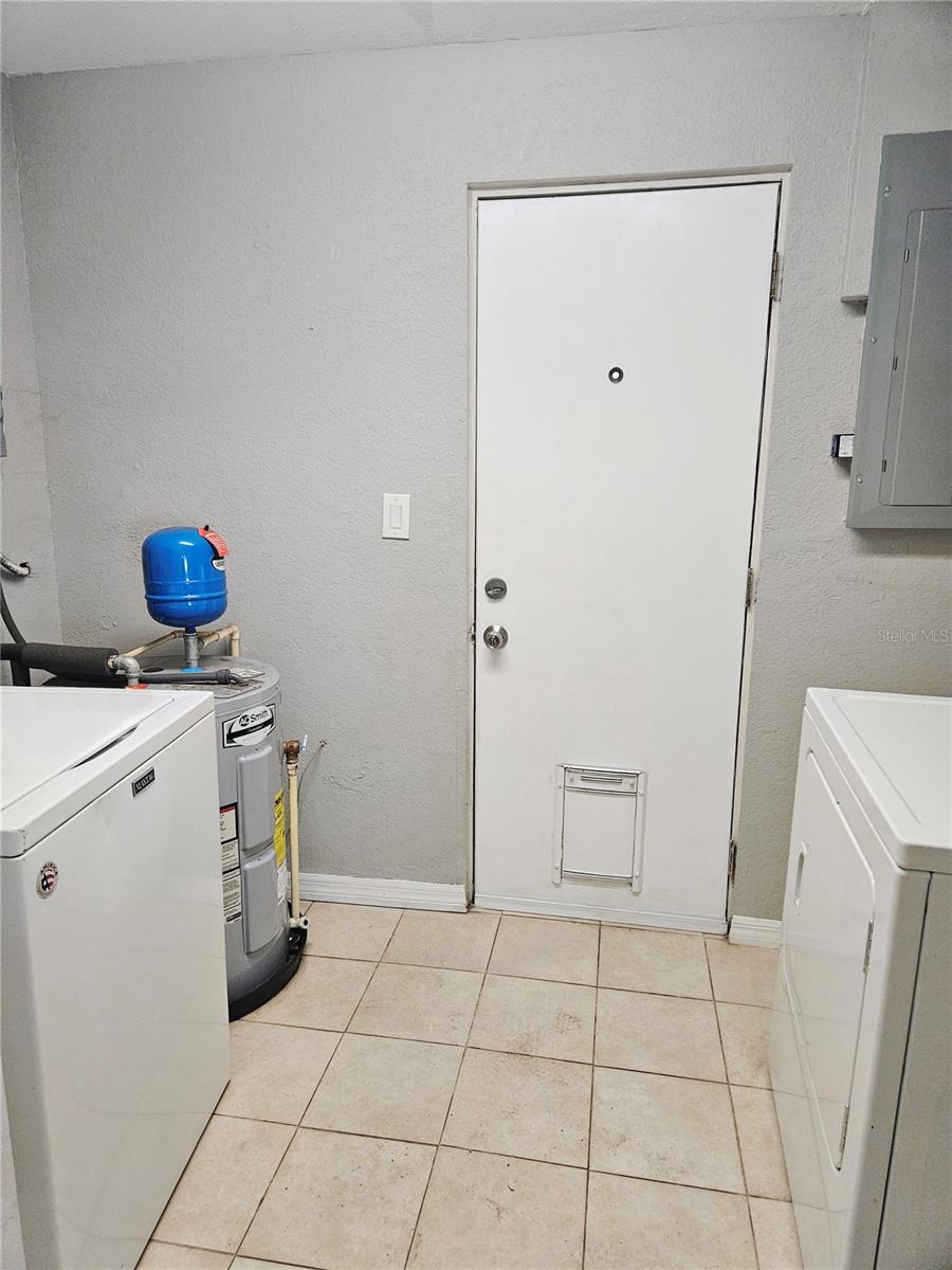 4042 DARTMOUTH AVE N — photo 13