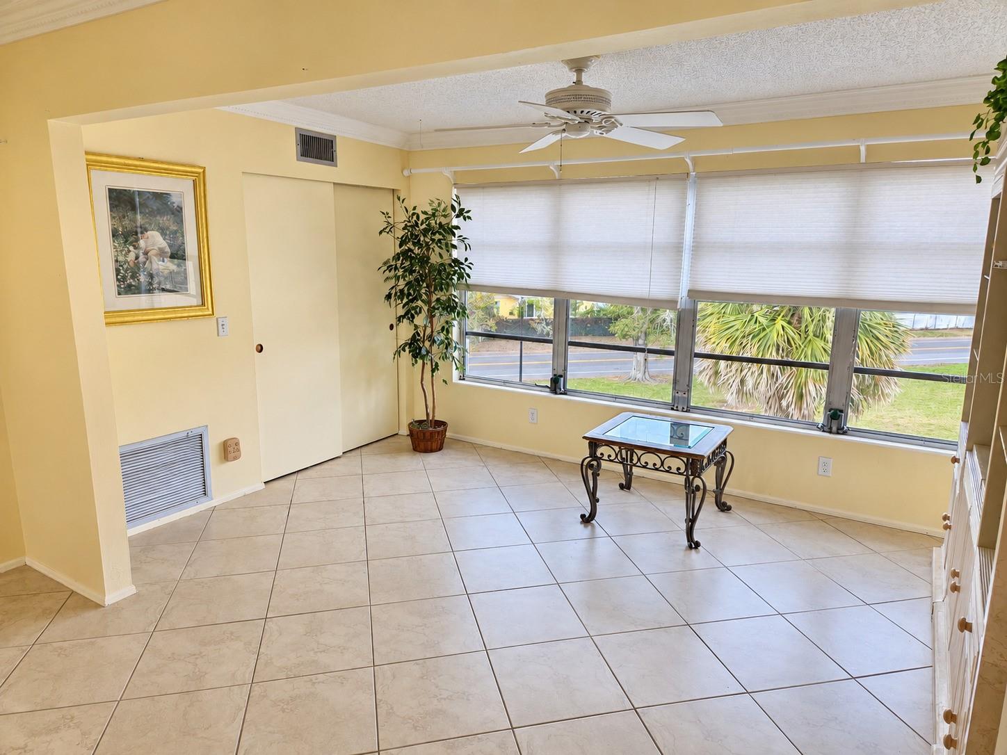 2436 RHODESIAN DR #48 — photo 8