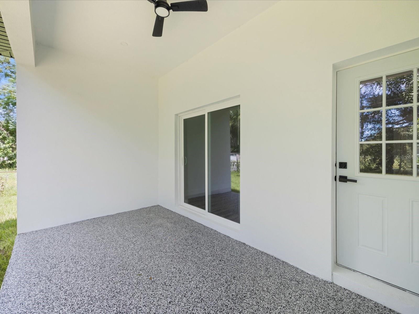 611 ELM ST — photo 37