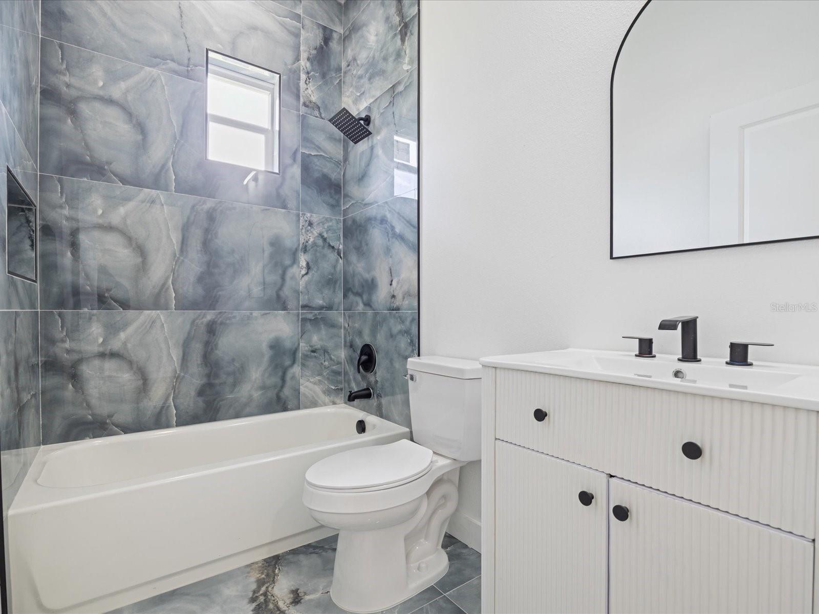 611 ELM ST — photo 25