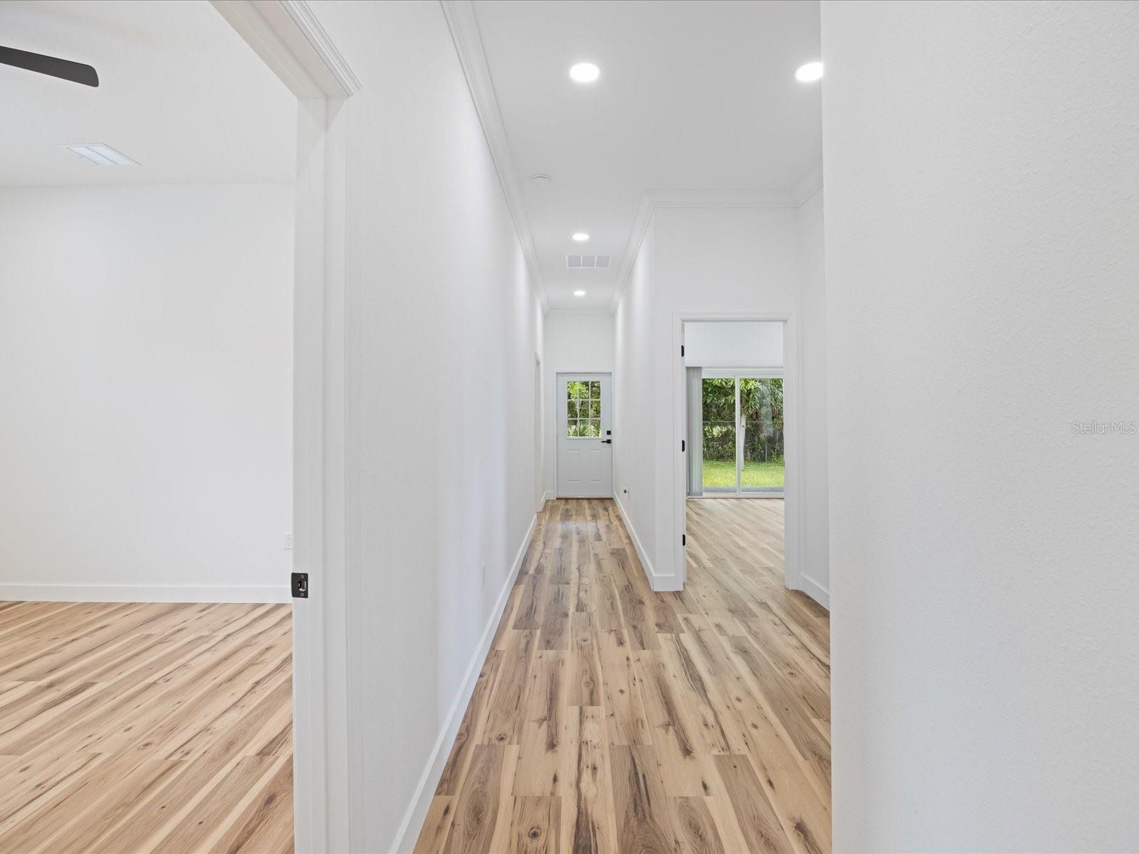 611 ELM ST — photo 17