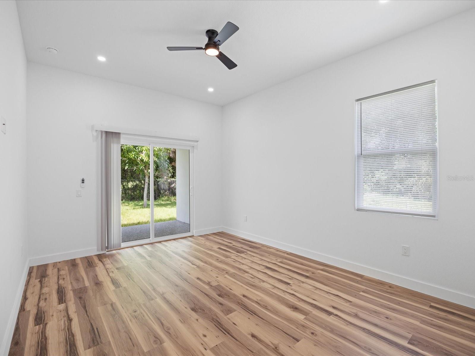 611 ELM ST — photo 27
