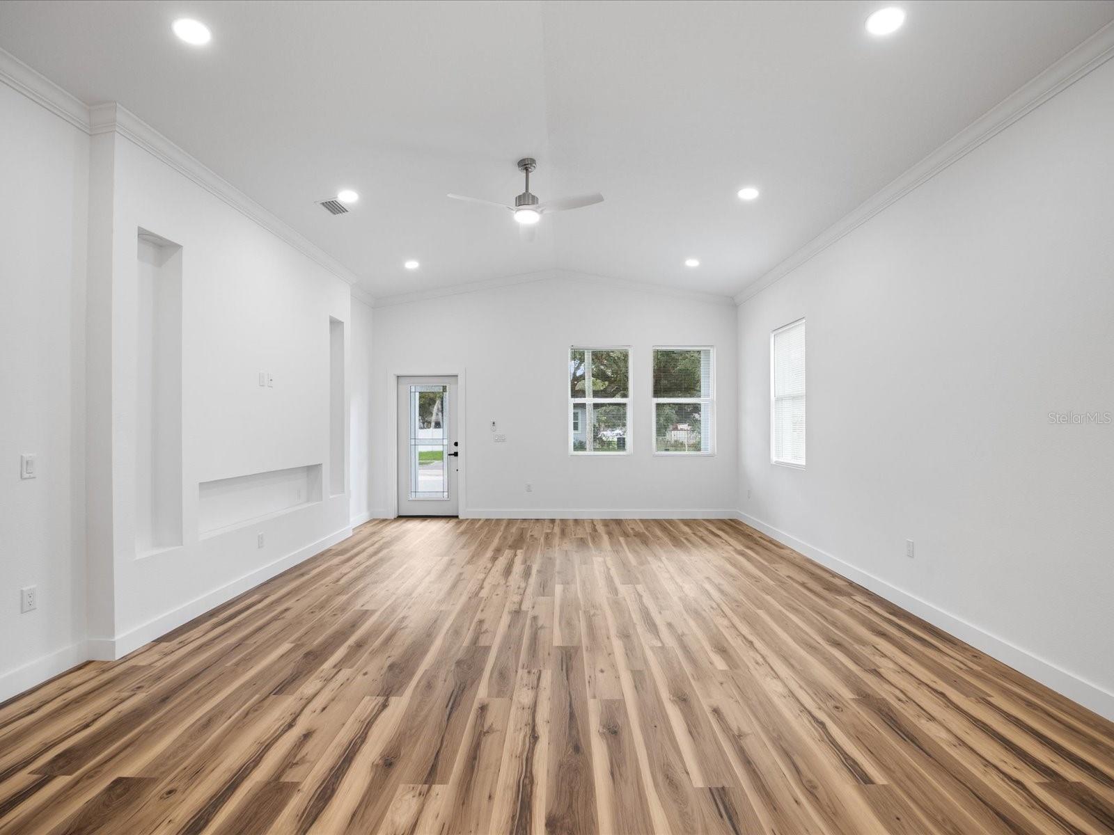 611 ELM ST — photo 5