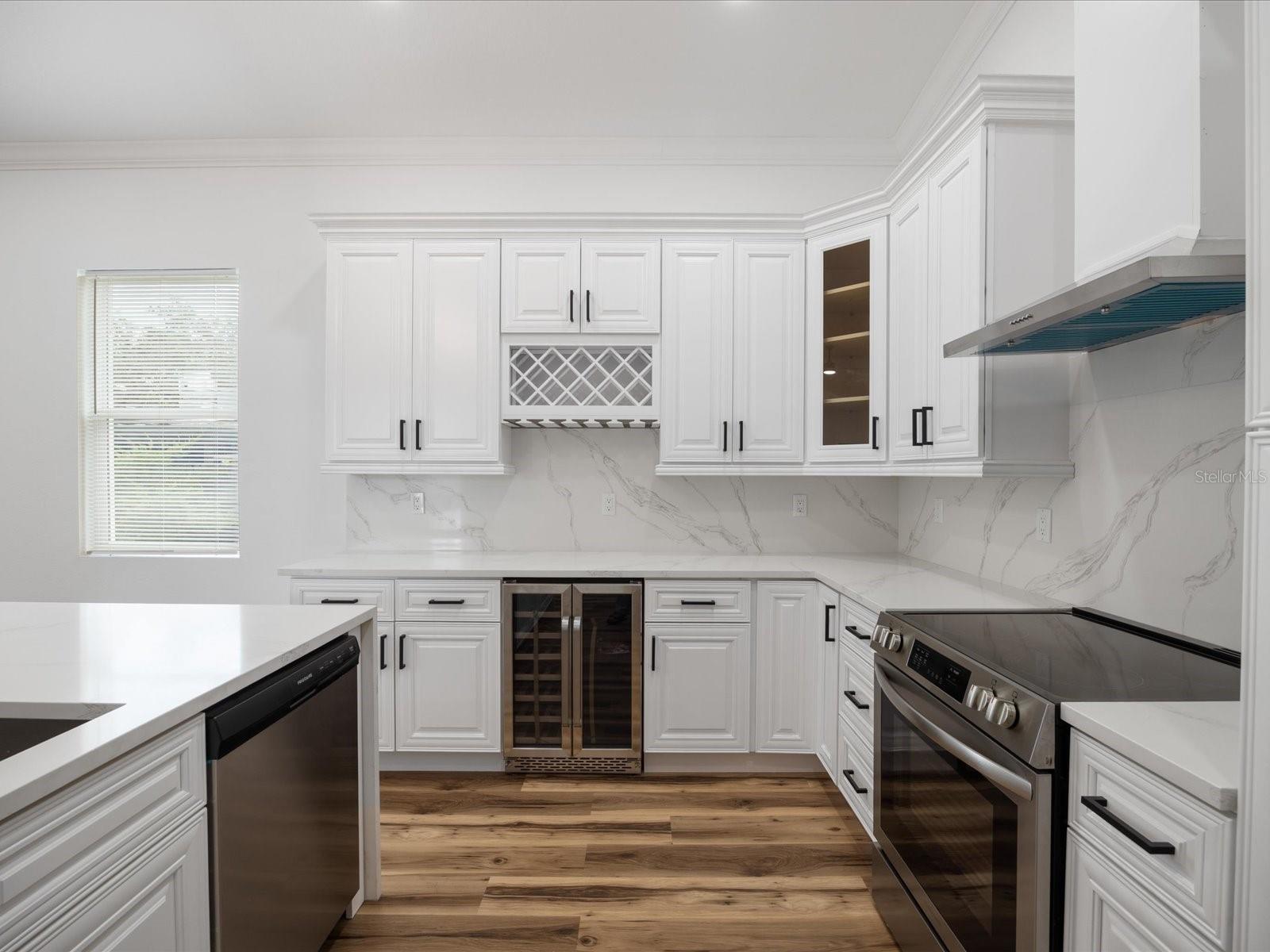 611 ELM ST — photo 10