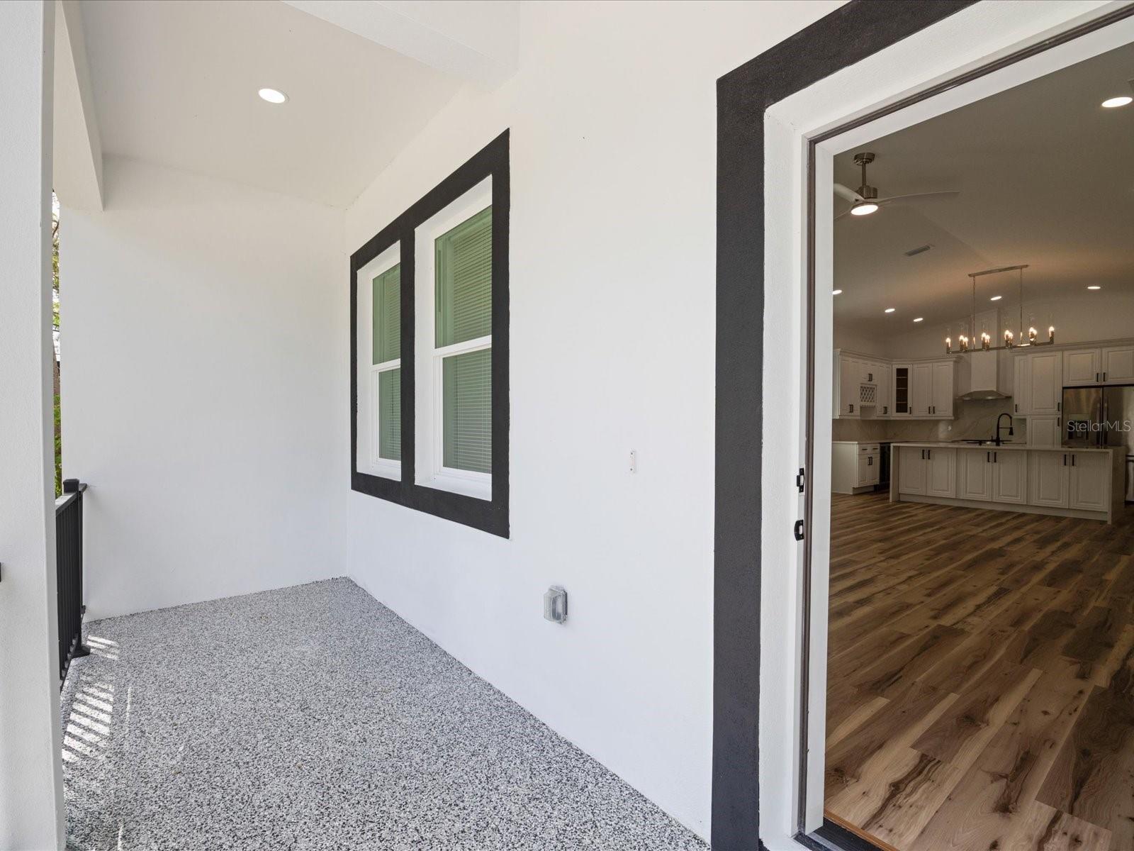 611 ELM ST — photo 2