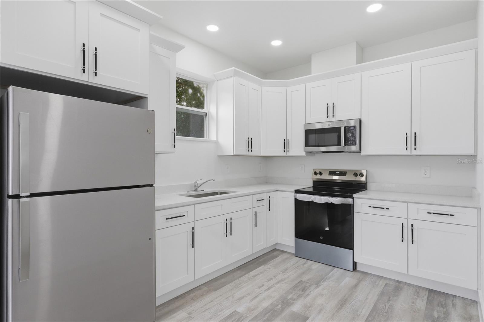 926 11TH AVE S — photo 16