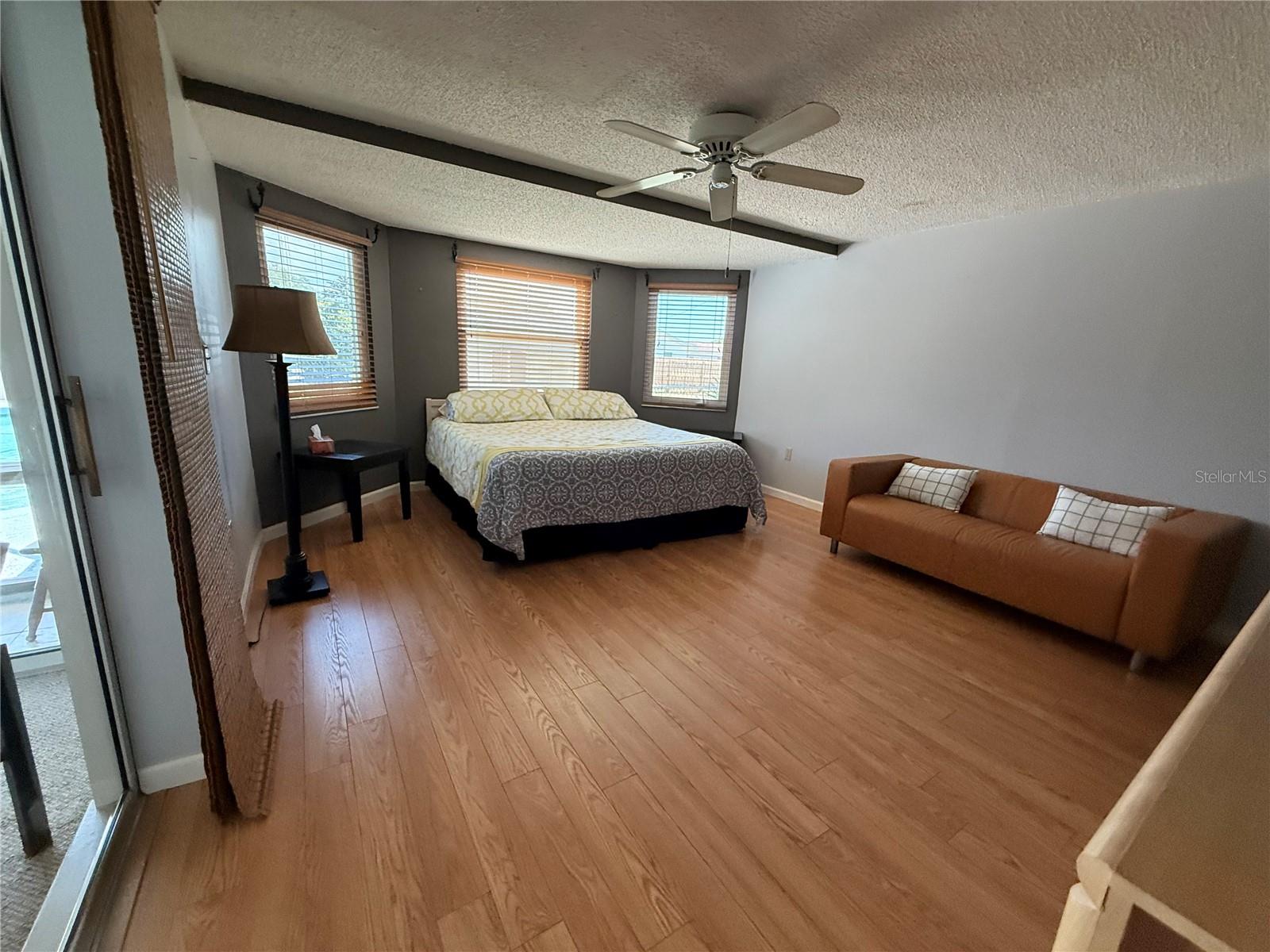 318 VENICE EAST BLVD — photo 31