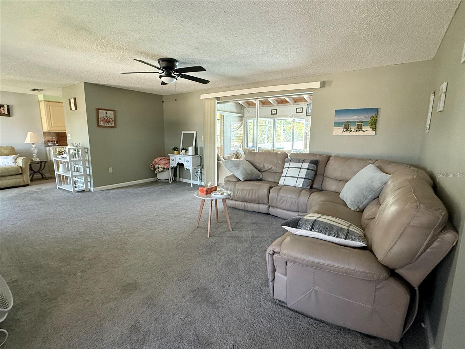 318 VENICE EAST BLVD — photo 11
