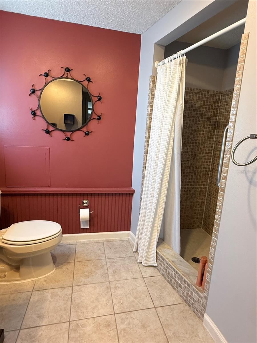 318 VENICE EAST BLVD — photo 25