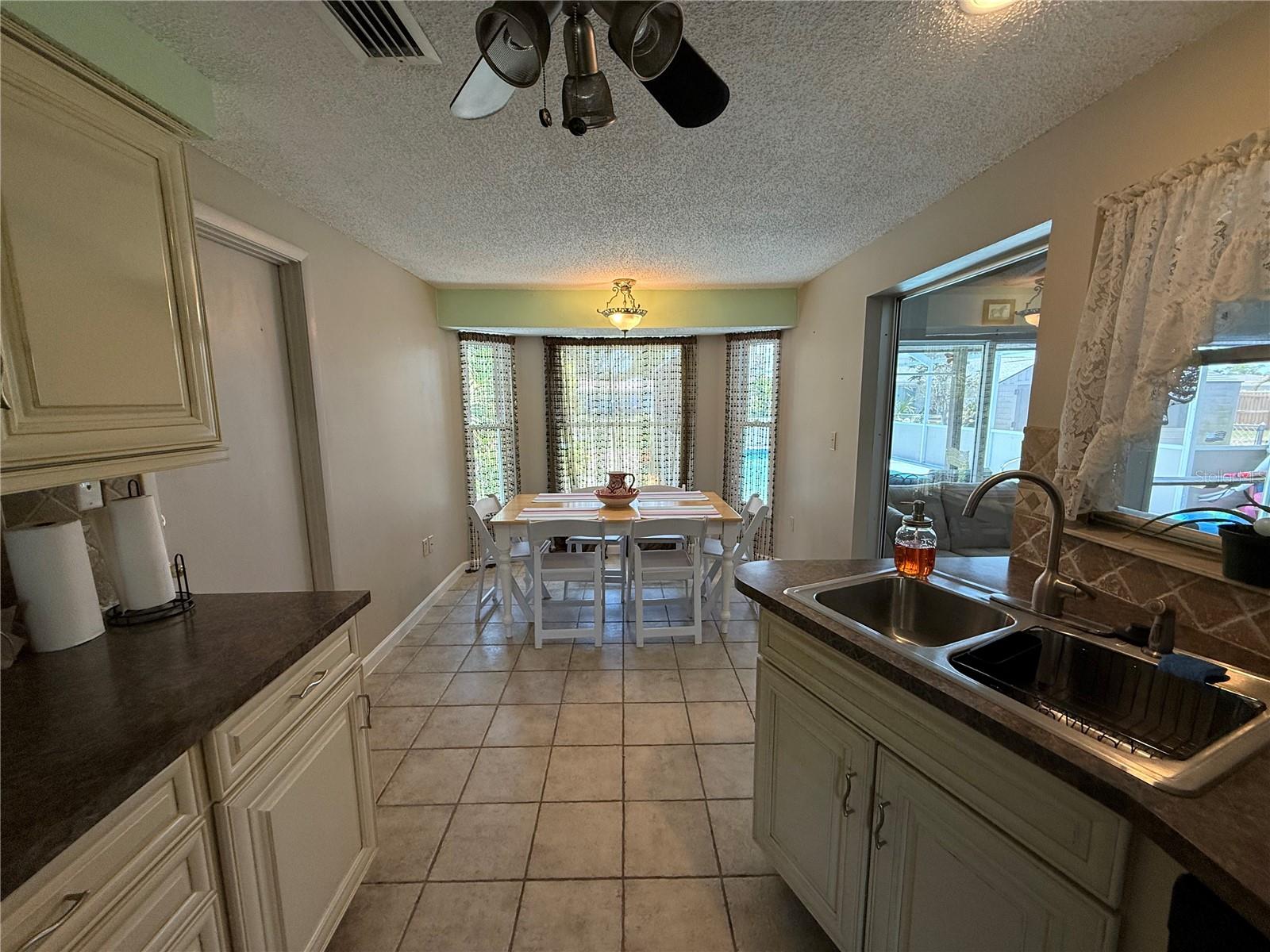 318 VENICE EAST BLVD — photo 18