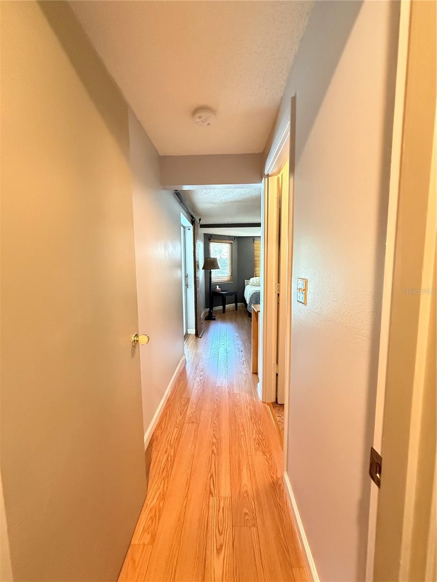 318 VENICE EAST BLVD — photo 34
