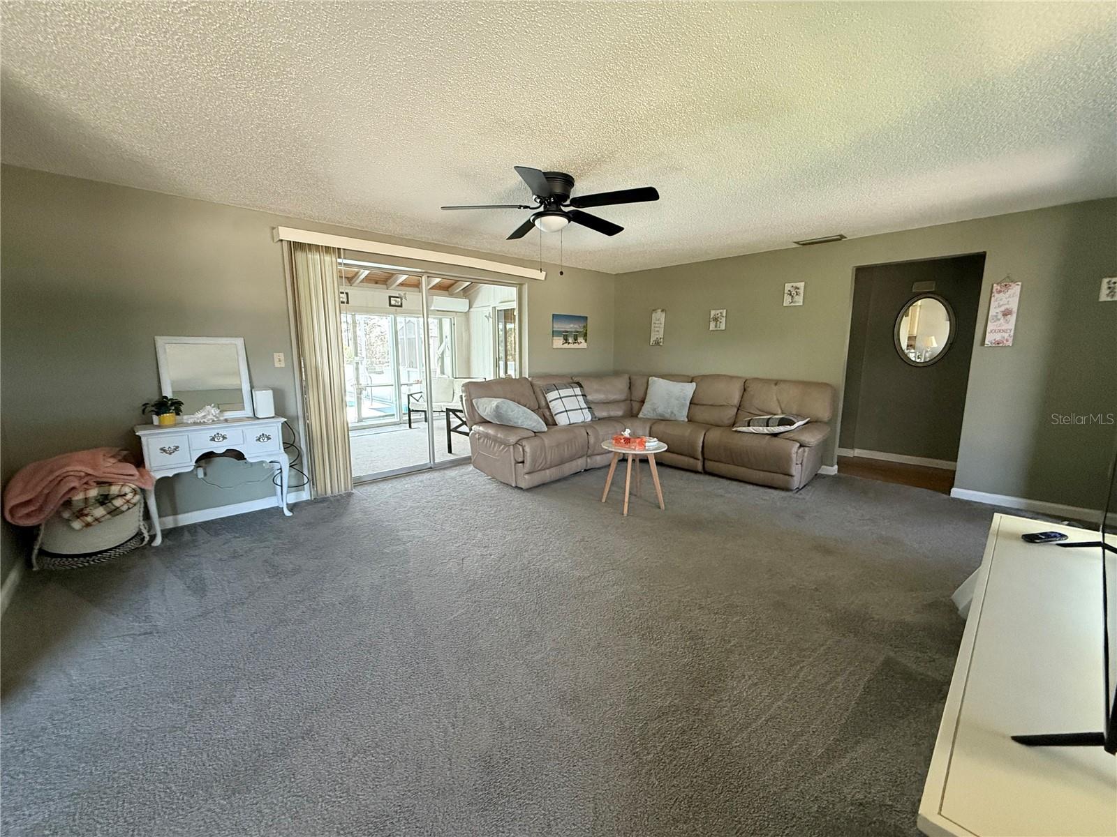 318 VENICE EAST BLVD — photo 10