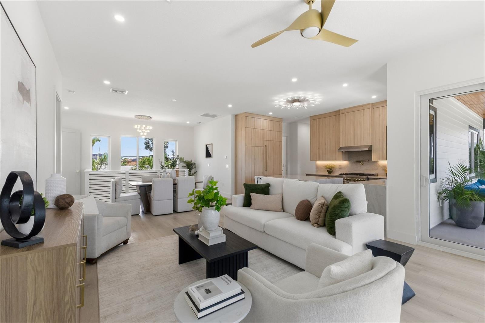 7870 CAUSEWAY BLVD S — photo 21