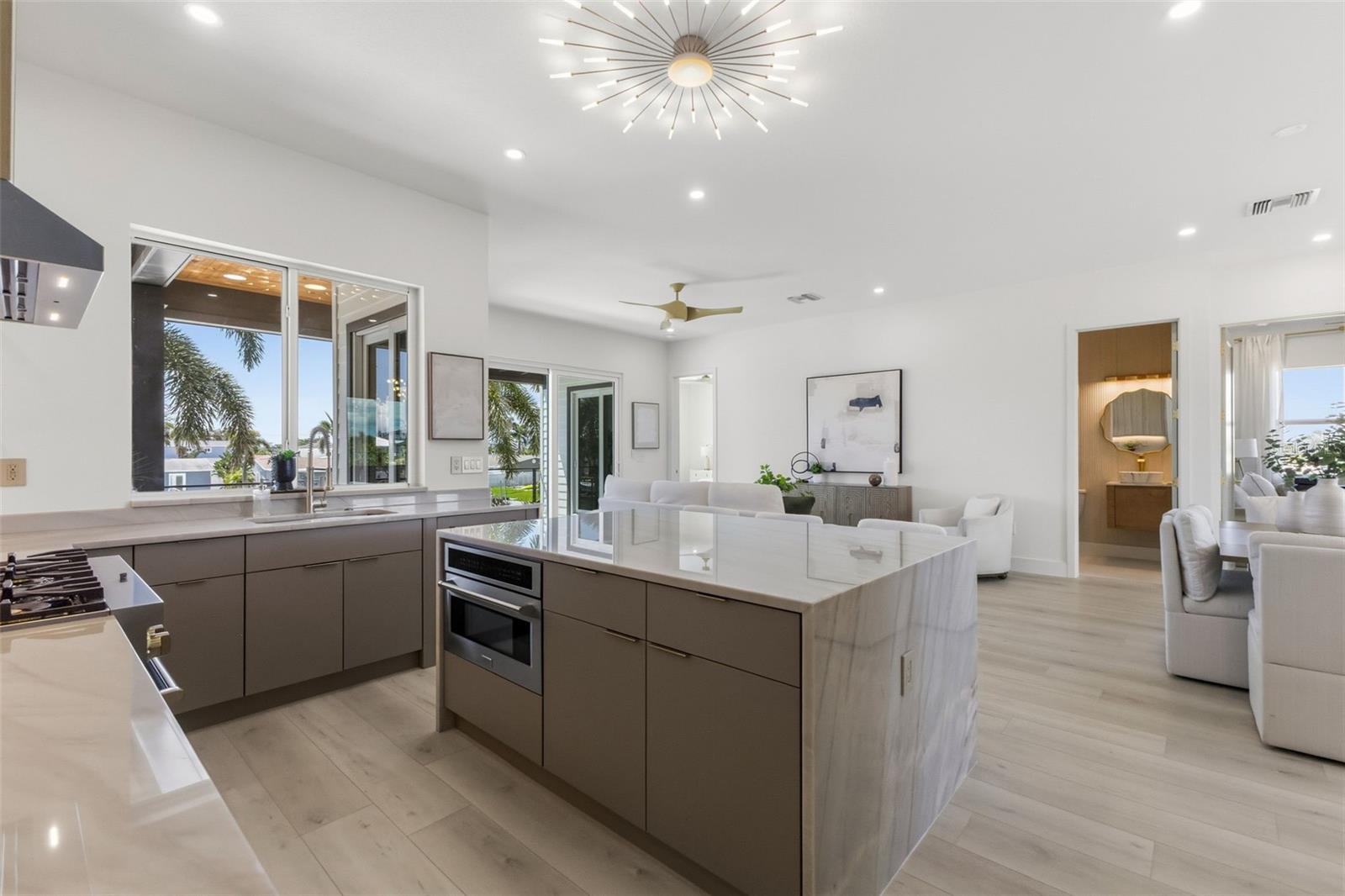 7870 CAUSEWAY BLVD S — photo 15