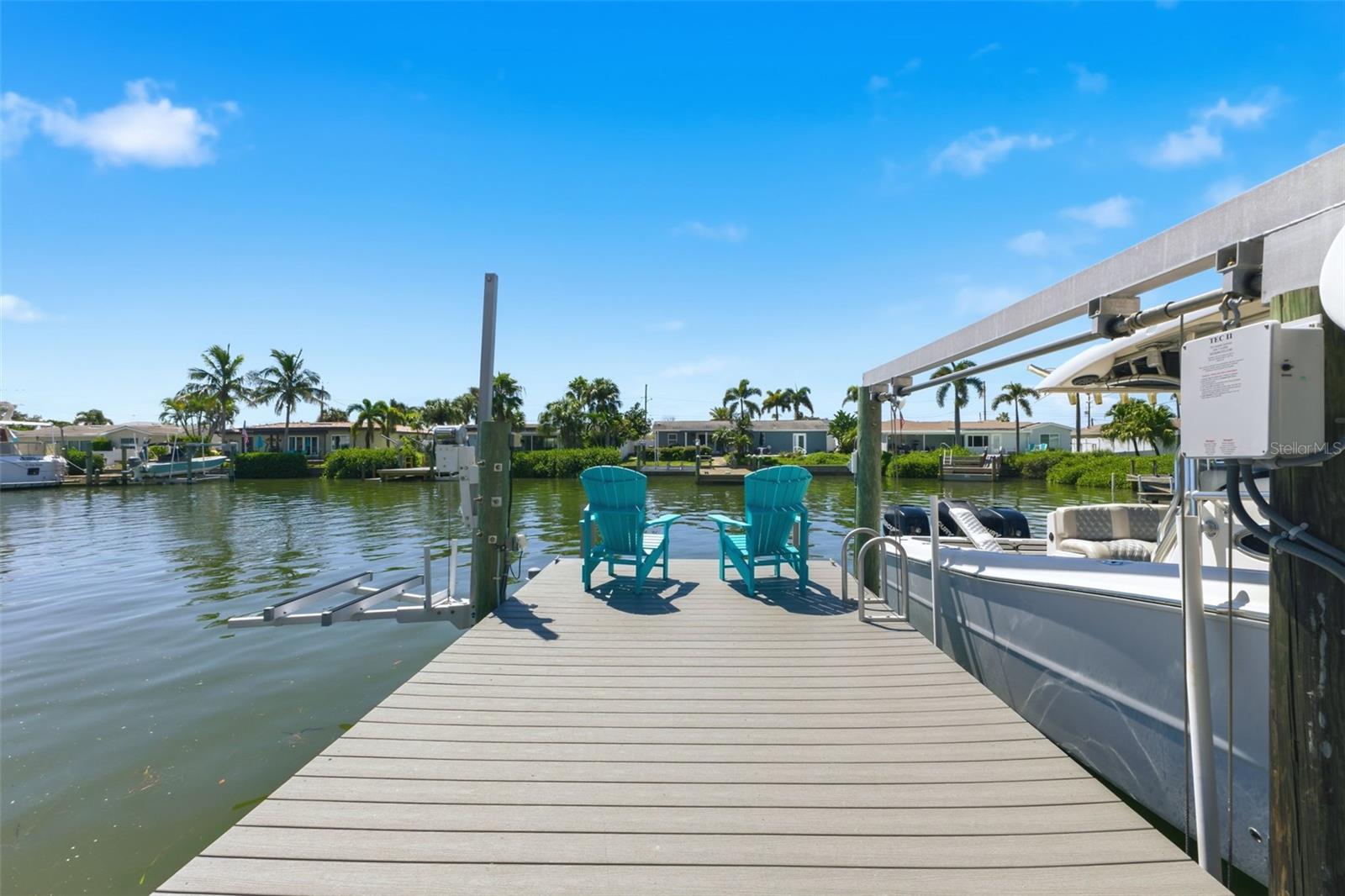 7870 CAUSEWAY BLVD S — photo 58
