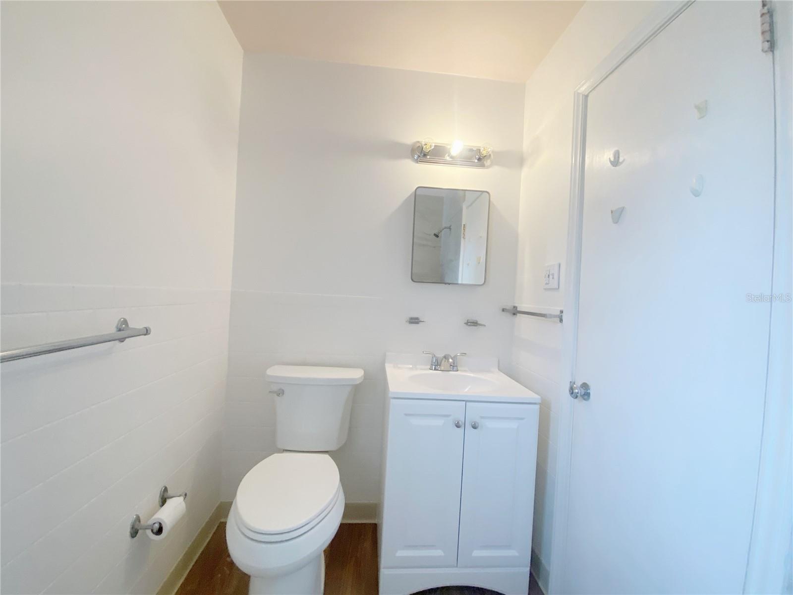 1308 ESSEX DR N — photo 12