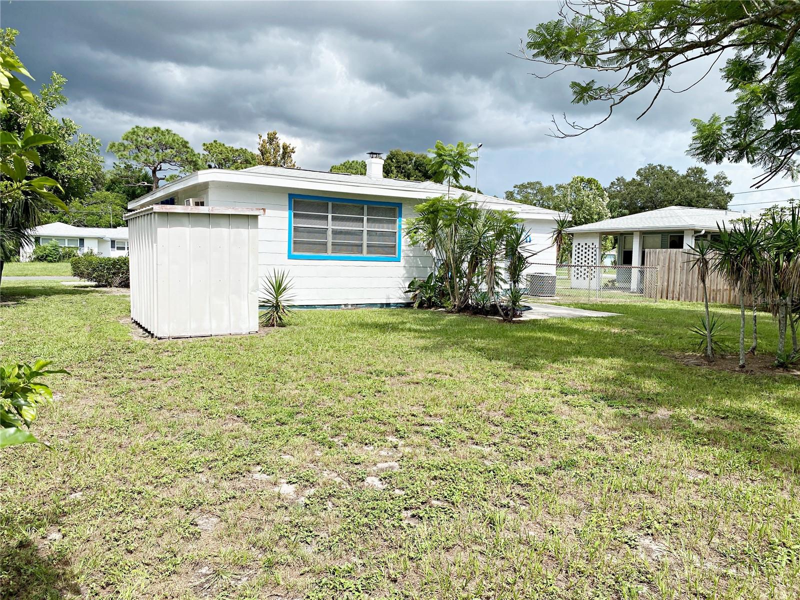 1308 ESSEX DR N — photo 16