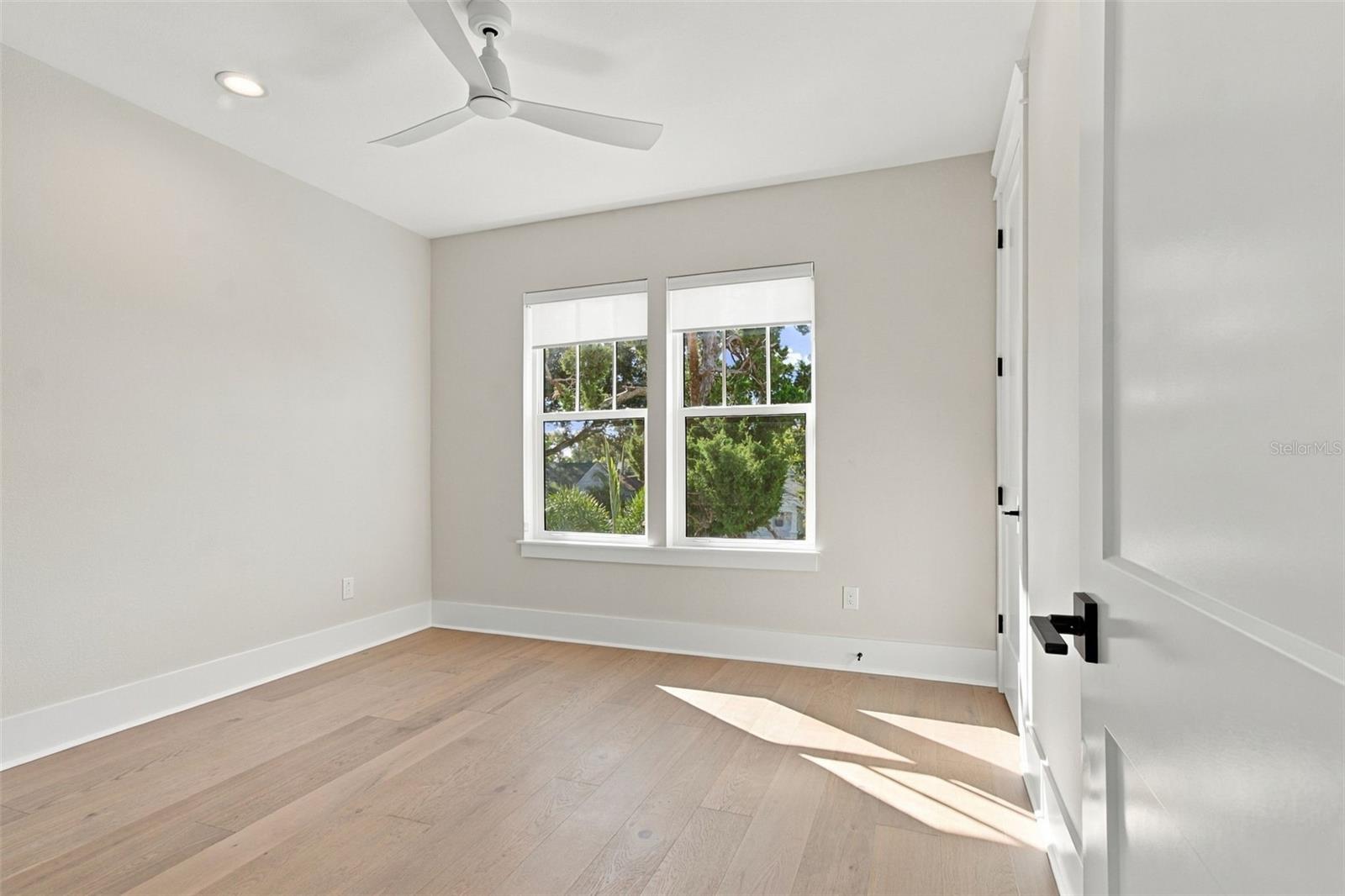 2525 DARTMOUTH AVE N — photo 59