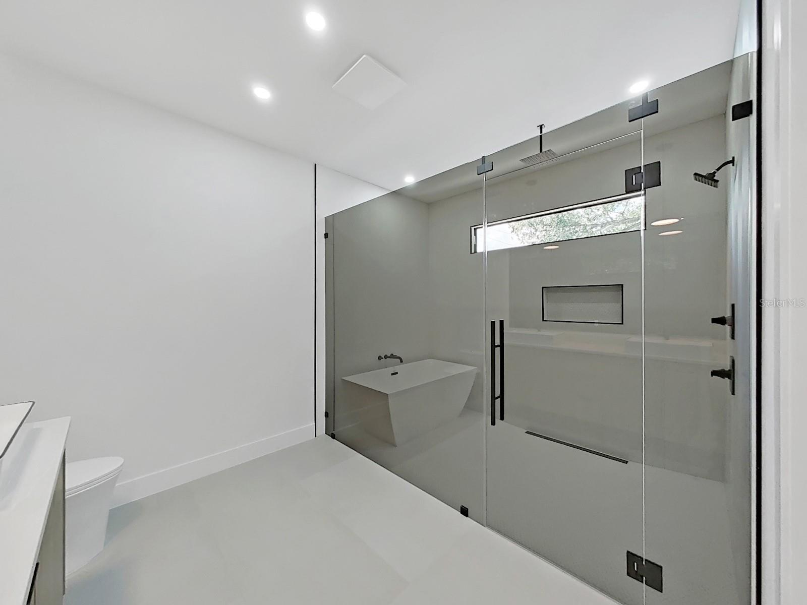1505 W GRACE ST — photo 35