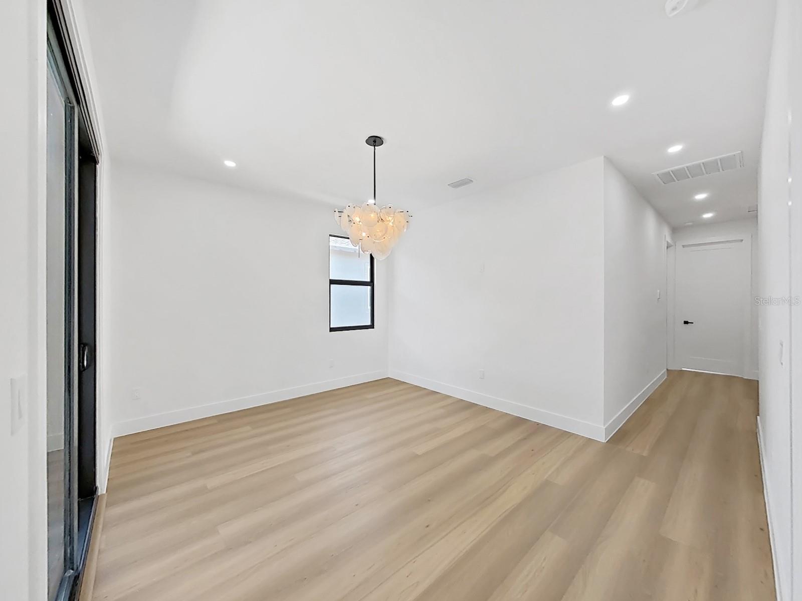 1505 W GRACE ST — photo 40
