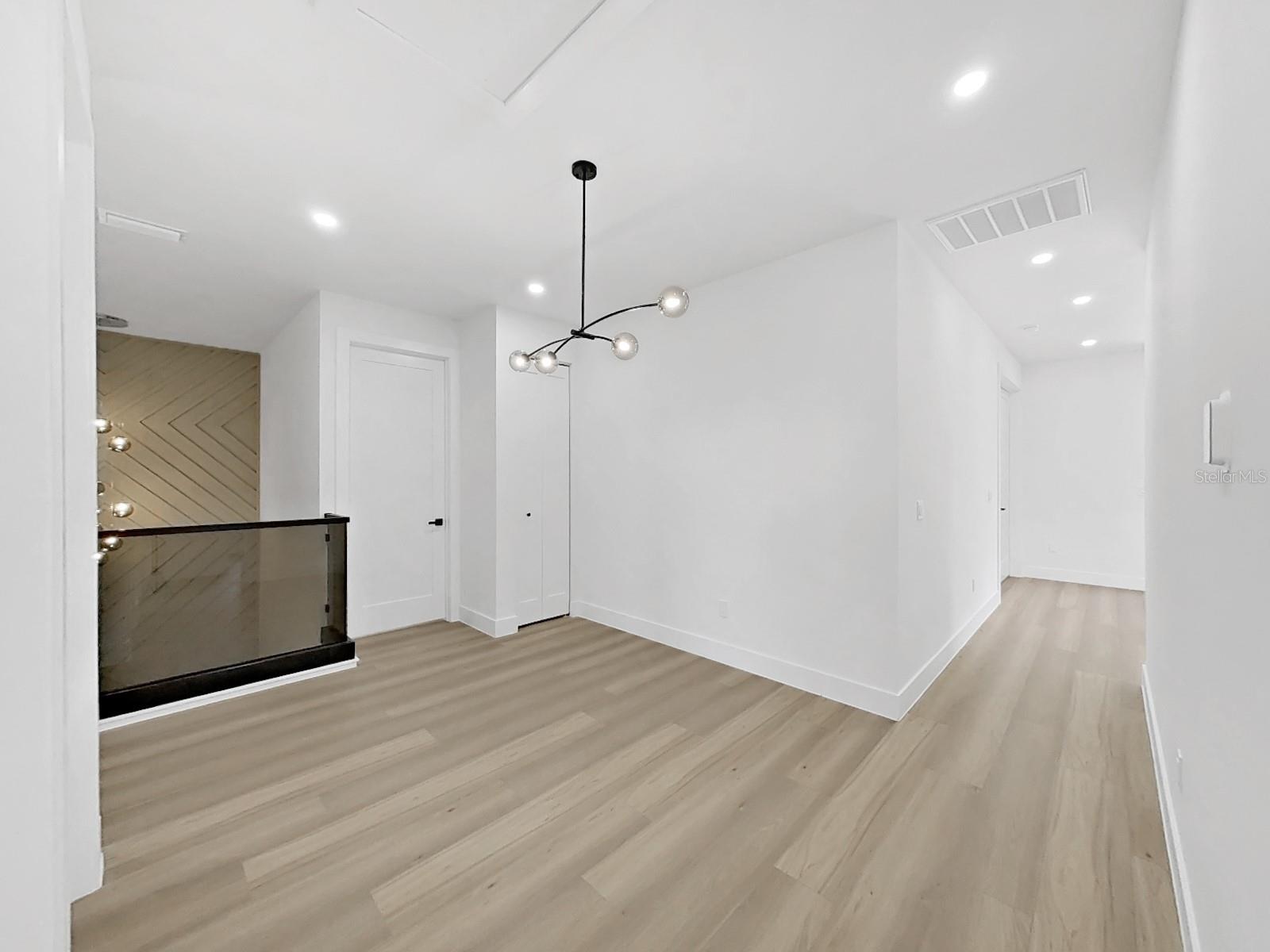 1505 W GRACE ST — photo 27
