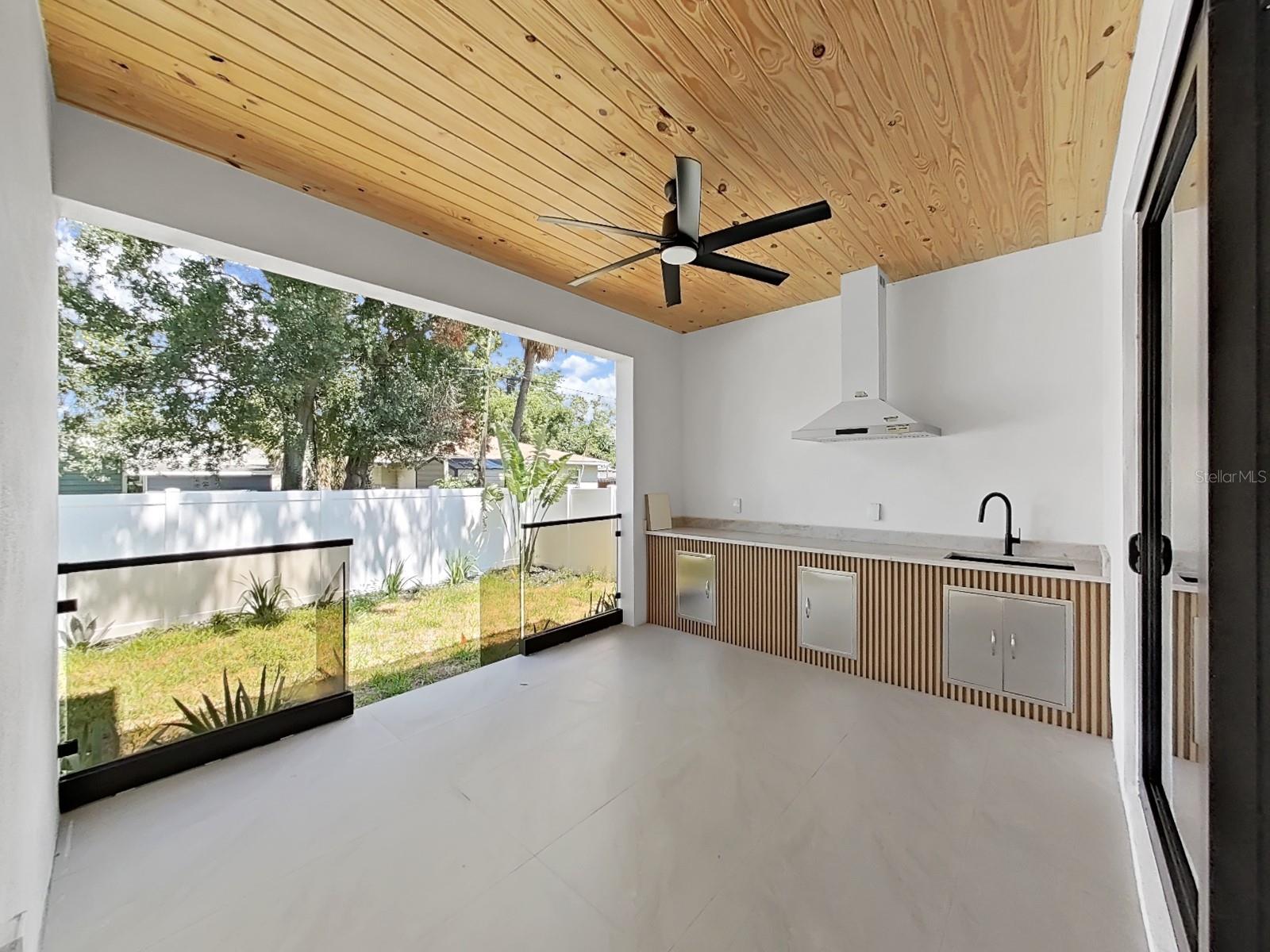 1505 W GRACE ST — photo 43