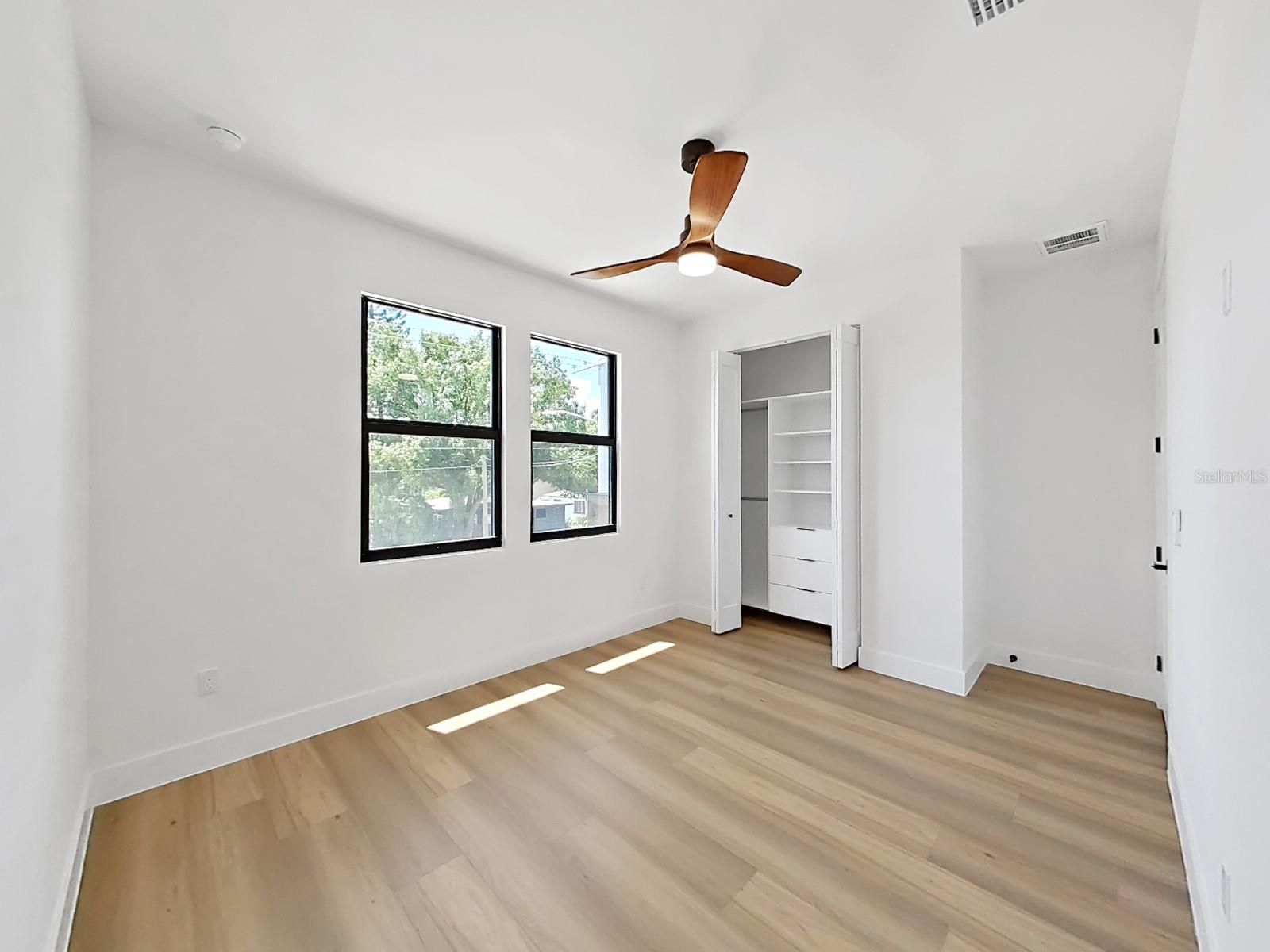 1505 W GRACE ST — photo 26