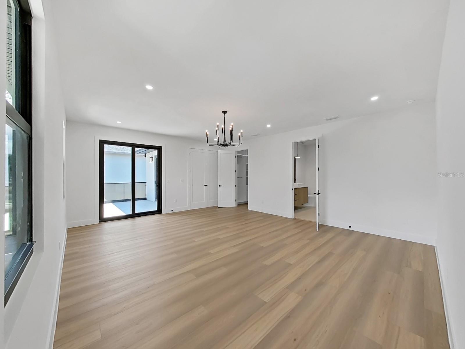 1505 W GRACE ST — photo 33